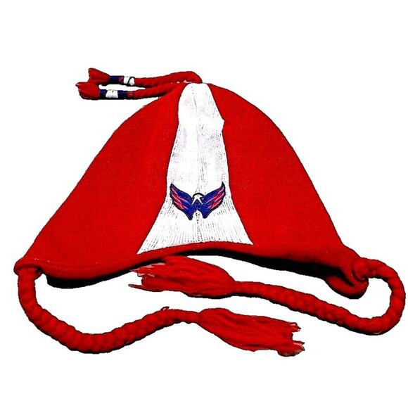 Old Time Hockey Washington Capitals Tasseled Beanie Winter Cap/Hat Red/White NHL - Picture 1 of 6